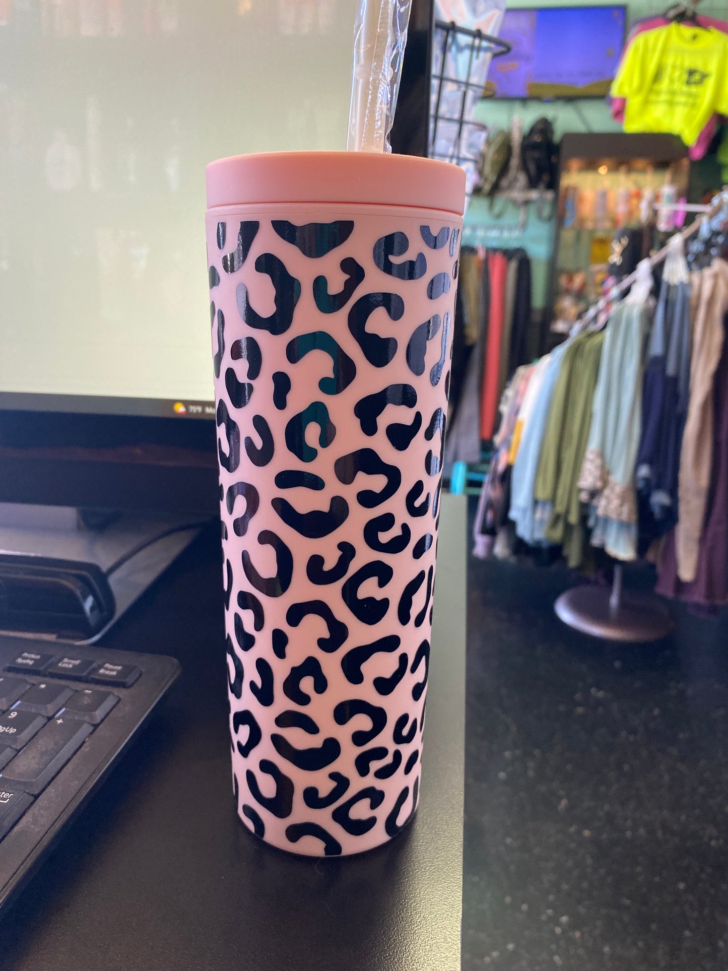 Leopard cups